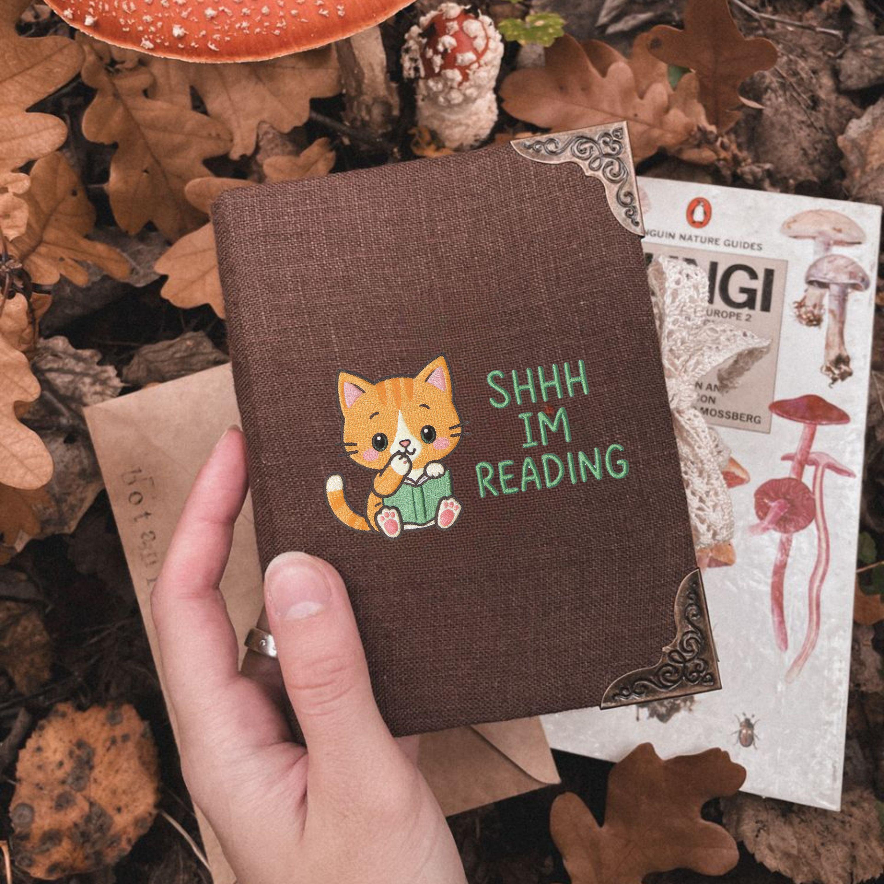 Shhh Im Reading – Cat Embroidery Design (Digital File)